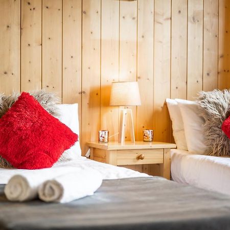 Chalet Himalaya , 10 Person Chalet With 5 Ensuite Bedrooms And Outdoor Jacuzzi In Meribel Centre Eksteriør bilde