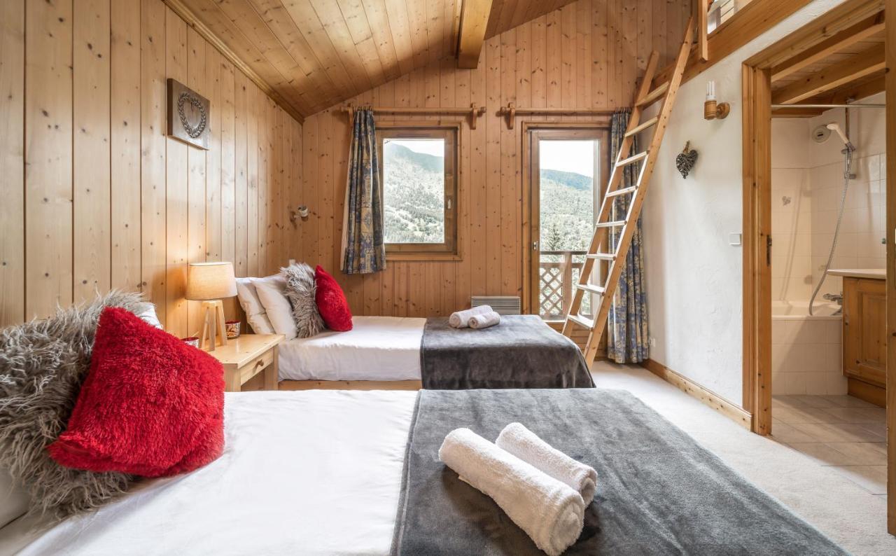 Chalet Himalaya , 10 Person Chalet With 5 Ensuite Bedrooms And Outdoor Jacuzzi In Meribel Centre Eksteriør bilde