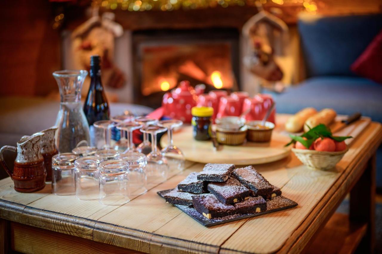 Chalet Himalaya , 10 Person Chalet With 5 Ensuite Bedrooms And Outdoor Jacuzzi In Meribel Centre Eksteriør bilde