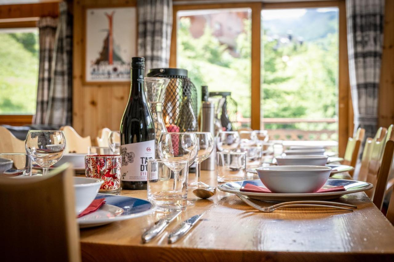 Chalet Himalaya , 10 Person Chalet With 5 Ensuite Bedrooms And Outdoor Jacuzzi In Meribel Centre Eksteriør bilde